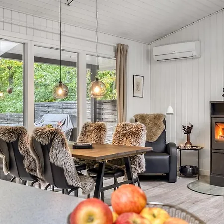 Semesterbostad Nanook - From The Sea By Interhome *